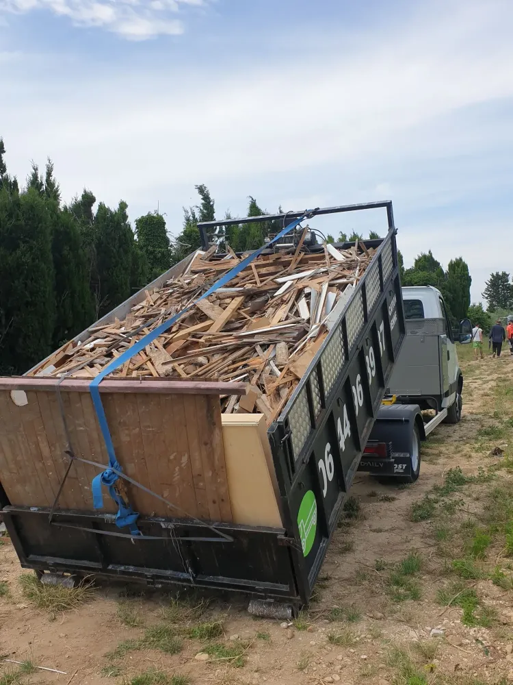 Location de camion avec chauffeur près de Sorgues